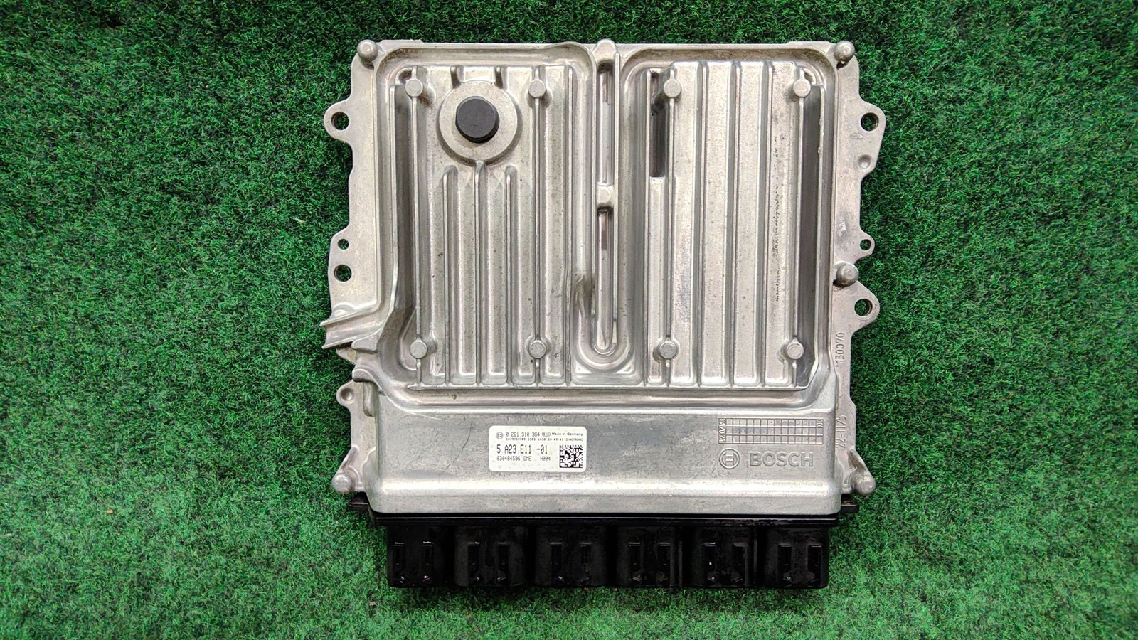2017-2022 Bmw X7 Engine Motor Control Unit Oem 12149897837 12142658616