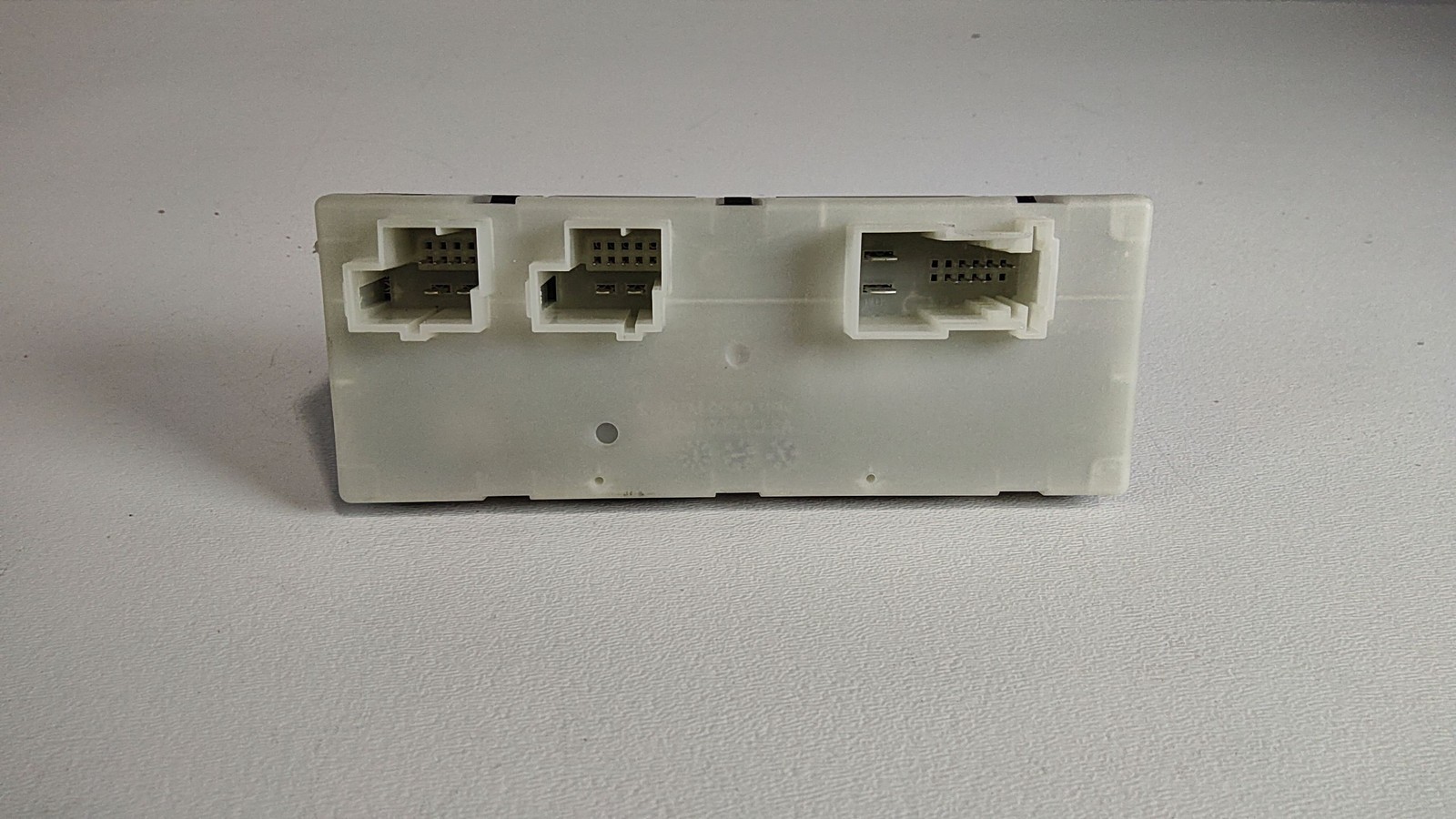 2017-2024 BMW 740i Tailgate Decklid Lift Control Module OEM 61359451484