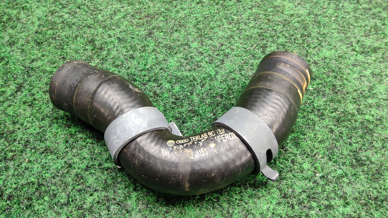 2017-2019 Audi A4 Quattro Coolant Hose / Line Oem 8w1819372a