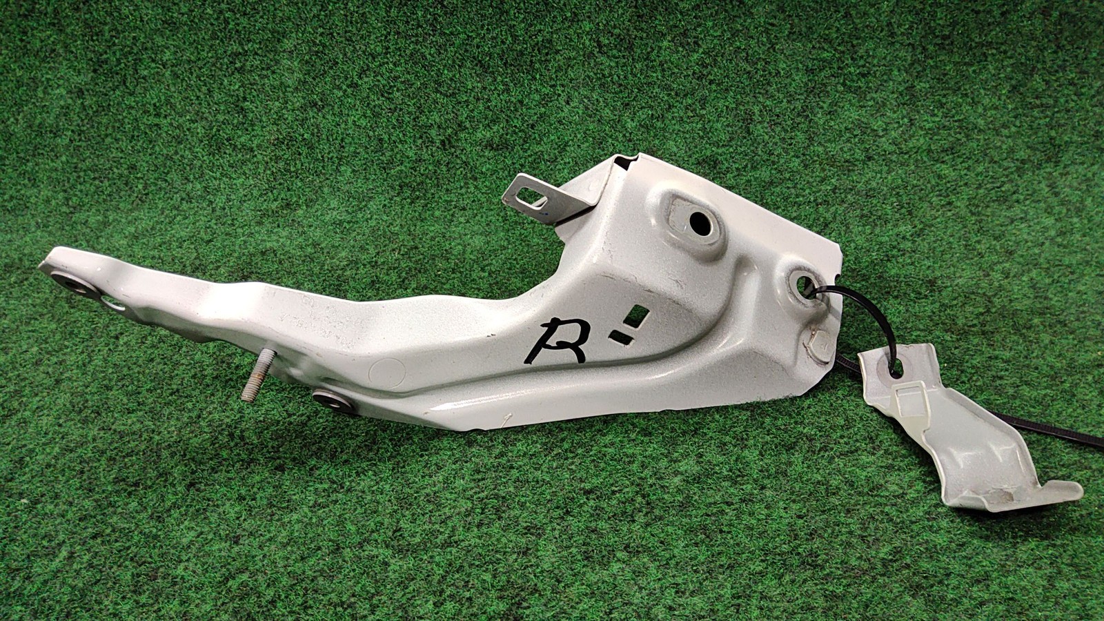 18-2025 Audi SQ5 Front Right Fender Support White T9t9 Oem 80a821136a 80a821132a