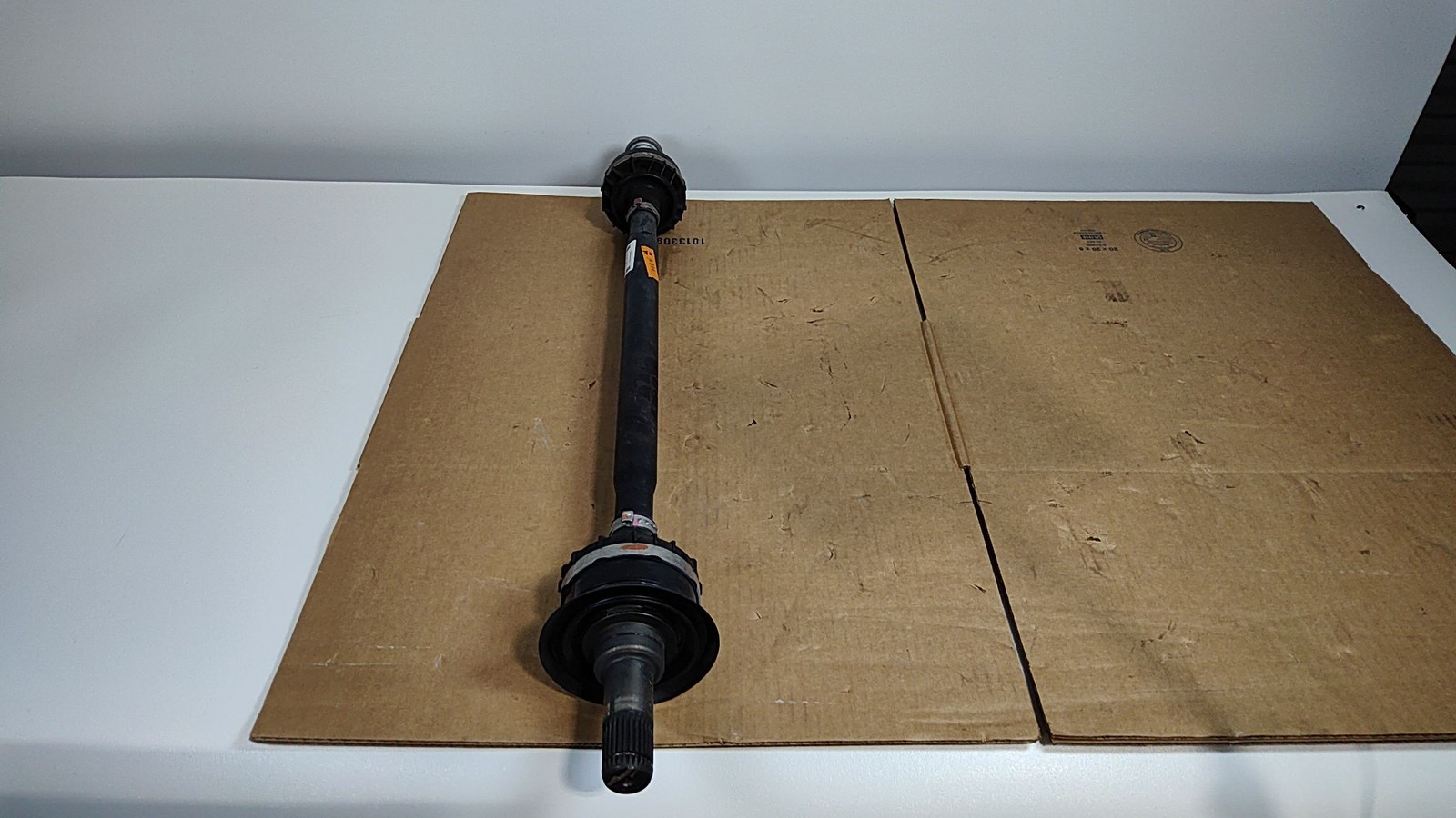 2019-2025 Output Axle Shaft Rear Left Lh Oem 33208666073