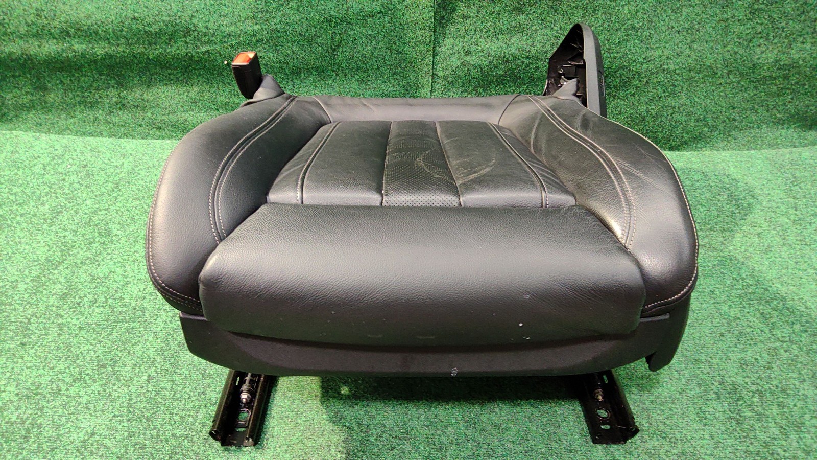 2020-2023 Bmw X6 M50i Front Seat Adjuster Left Lh Black/mcsw Oem 52107459217