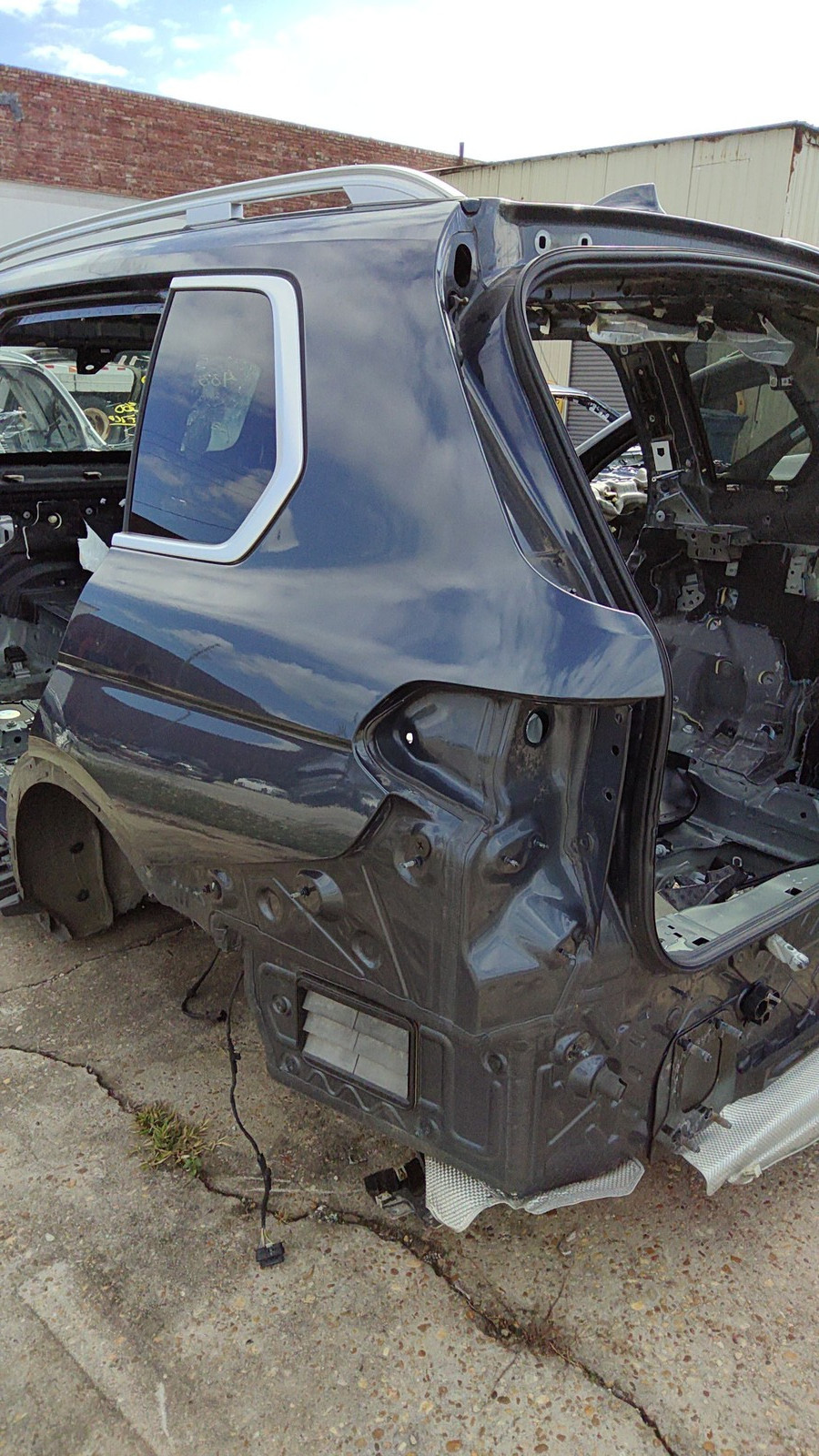 2019-2025 BMW X7 Left Quarter Panel C27 Arctic Grey Metallic Oem 41007955013