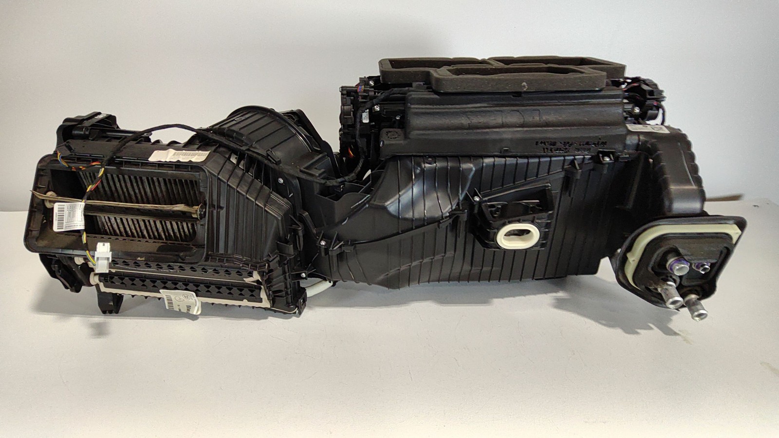 2018-2024 BMW X3 HVAC A/C Evaporator Core Case OEM 64119382874