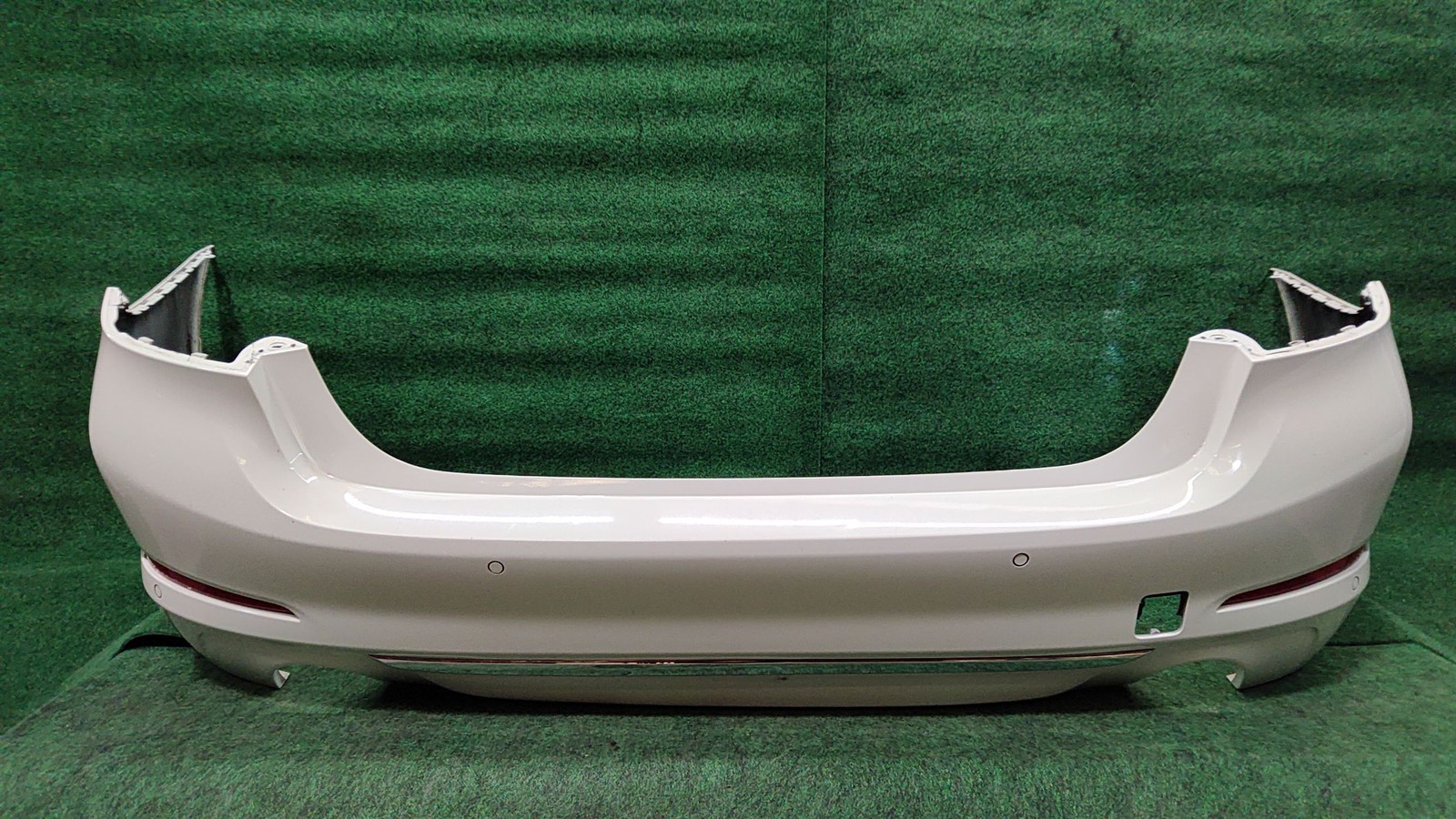 2015-2020 Bmw 530i Rear Bumper 300 Alpine White Oem 51127475595