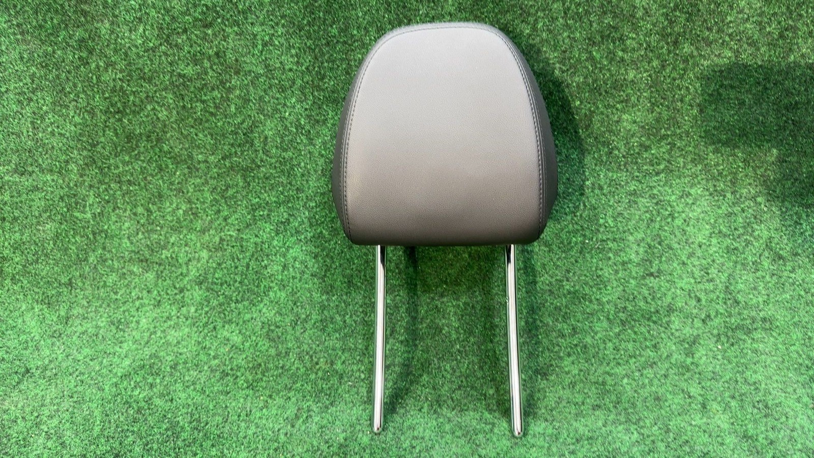 2019-2025 Bmw 330i Headrest Front left Black Oem 52107470242