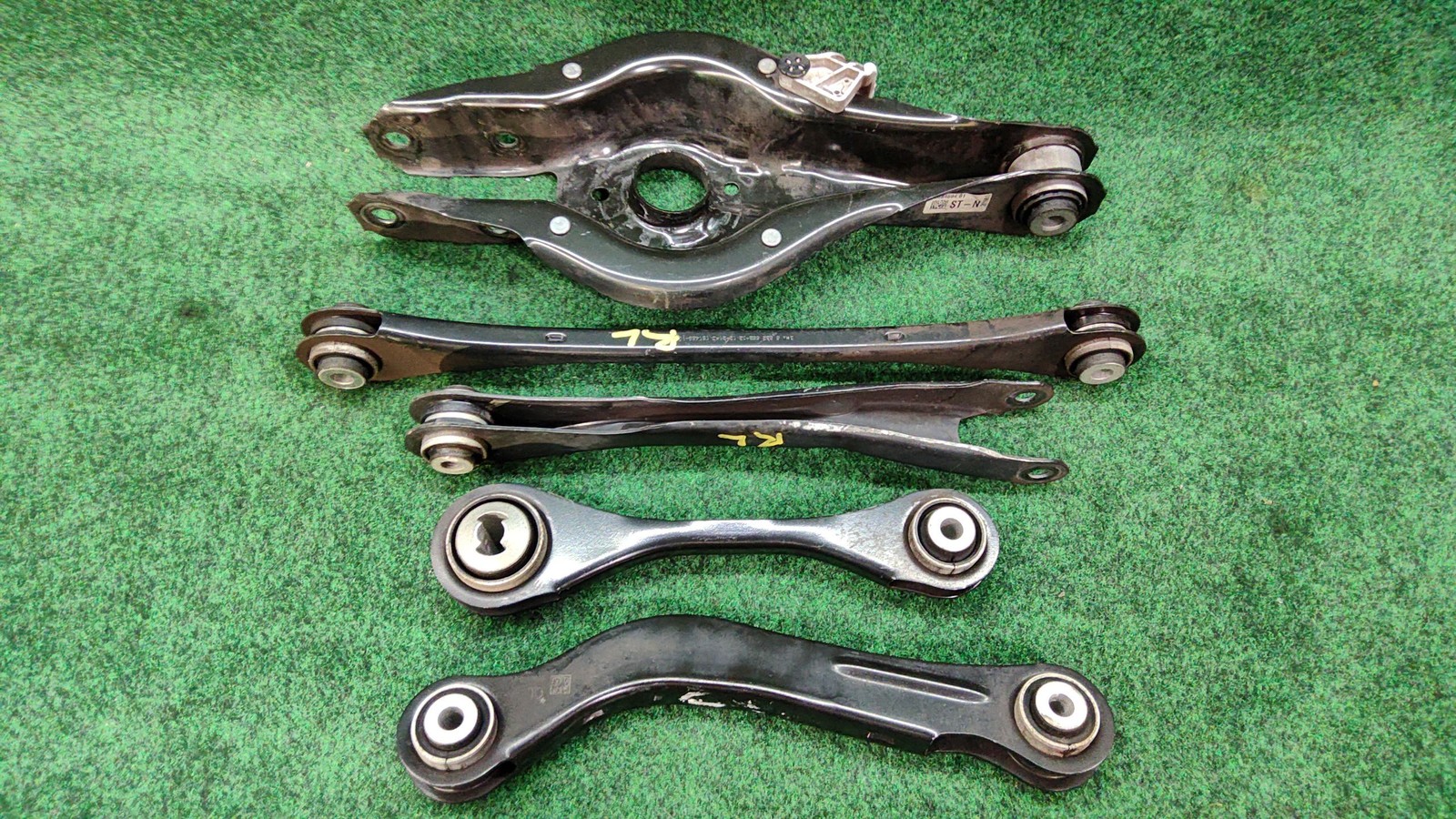 2019-2025 Bmw 330i Lh Axle Support Oem 33326867540 33326884694 Original