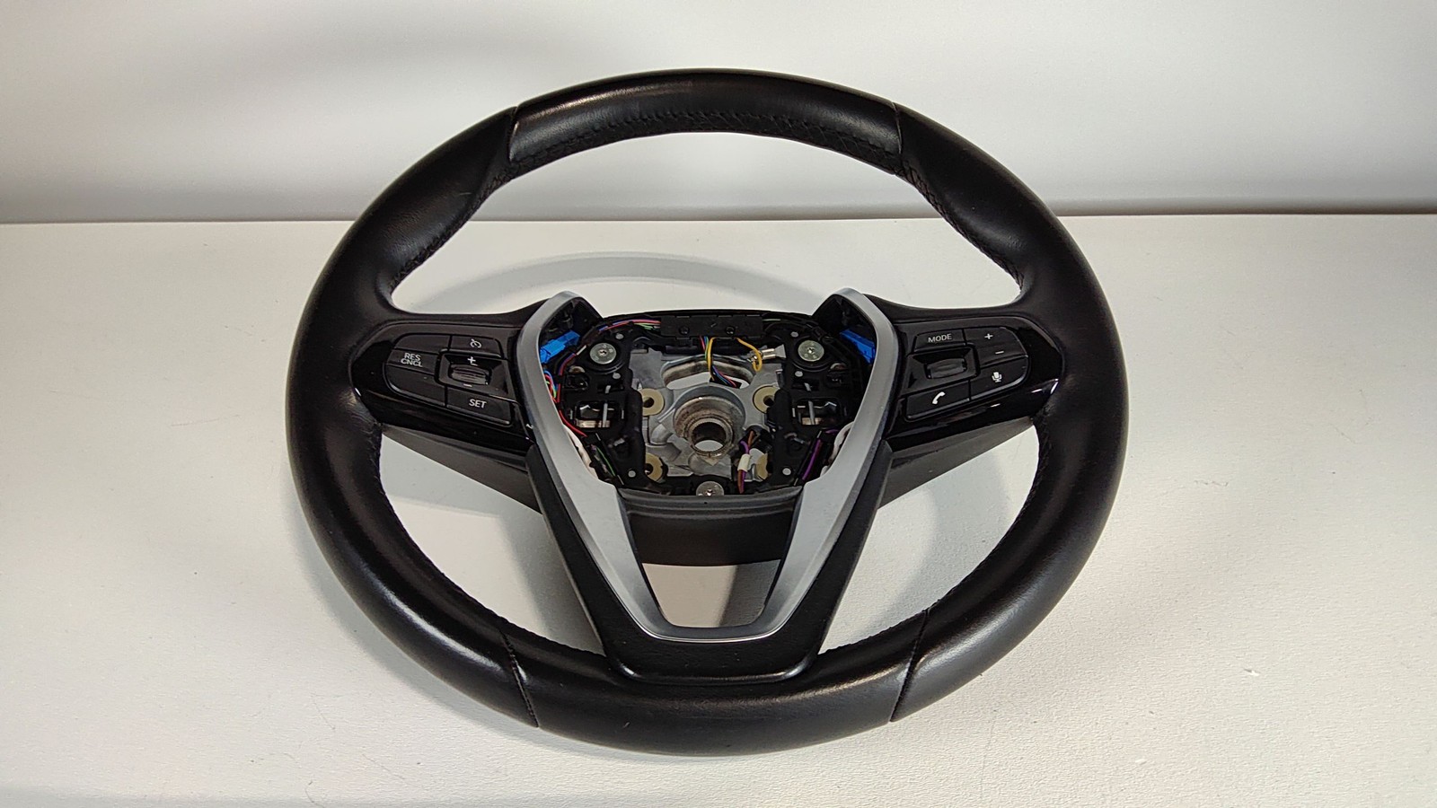 2017-2023 BMW 530i Leather Steering Wheel Heated OEM 32308008179