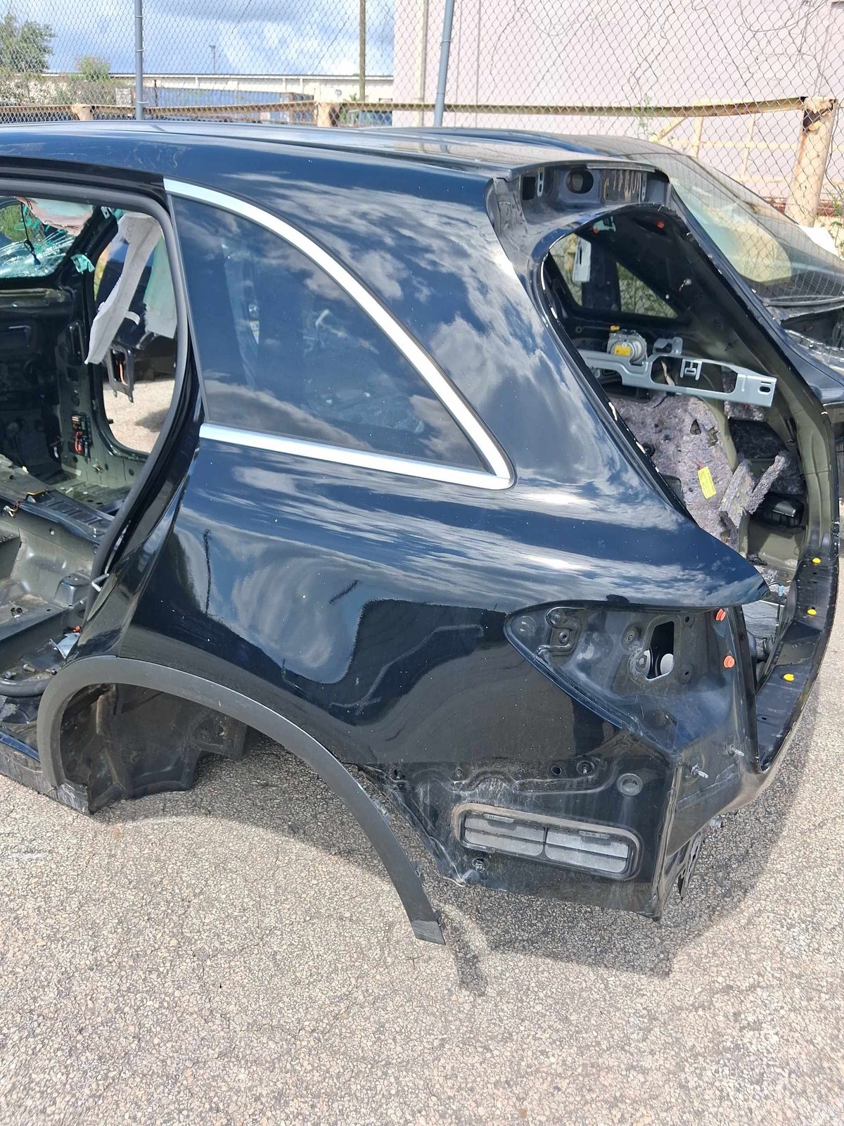 2016-2022 Mercedes Glc 300 Left Quarter Panel Rear Black 040 Oem A2536305901