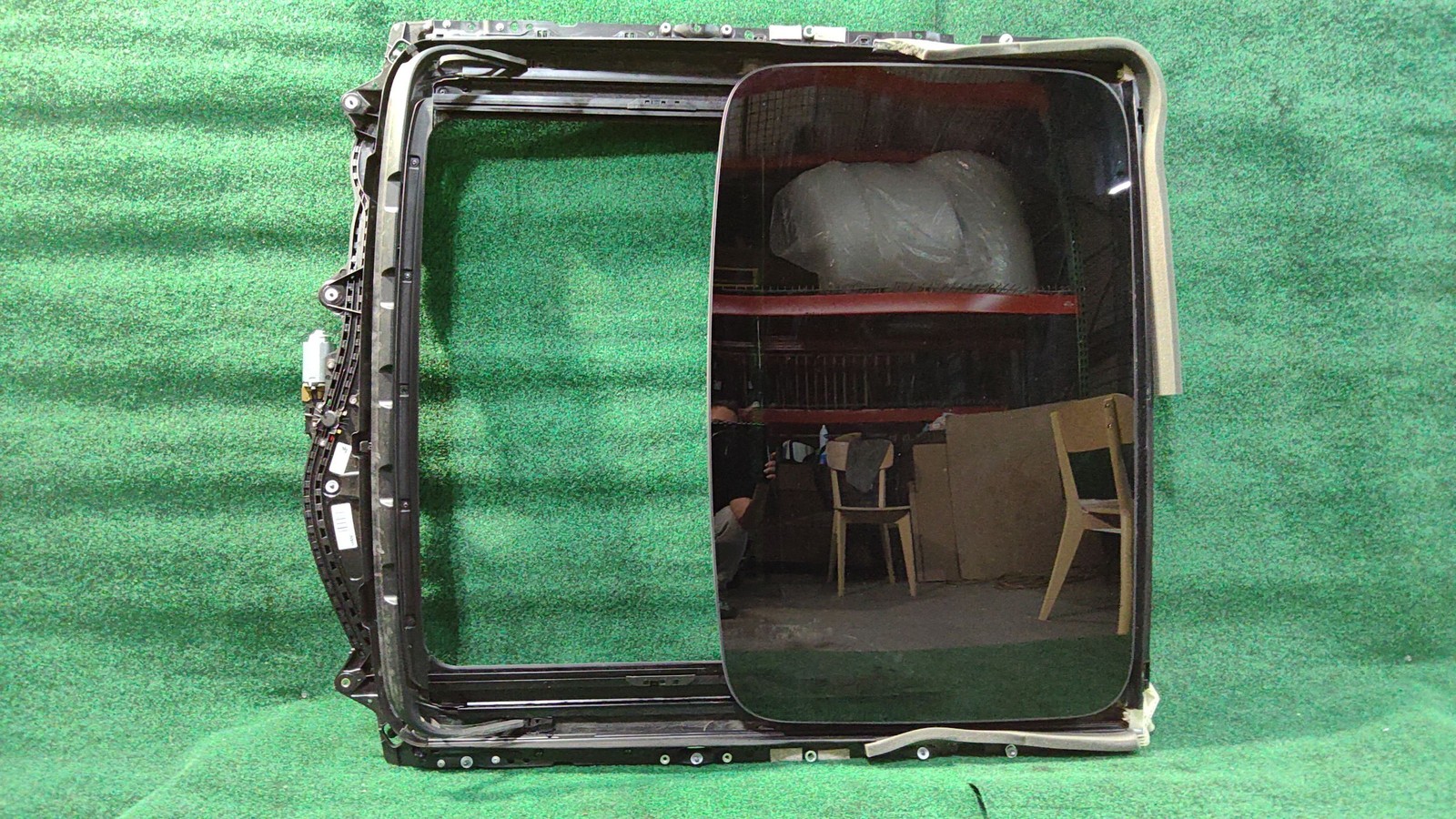 2017-2023 BMW 530i Sunroof Window & Glass Frame W/Sunshade OEM 54107214889