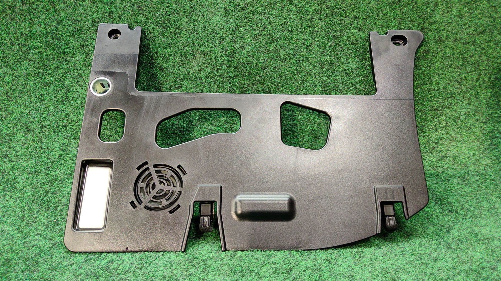 2016-2022 Bmw X1 Front Passenger Under Dash Lower Cover Oem 51459316560