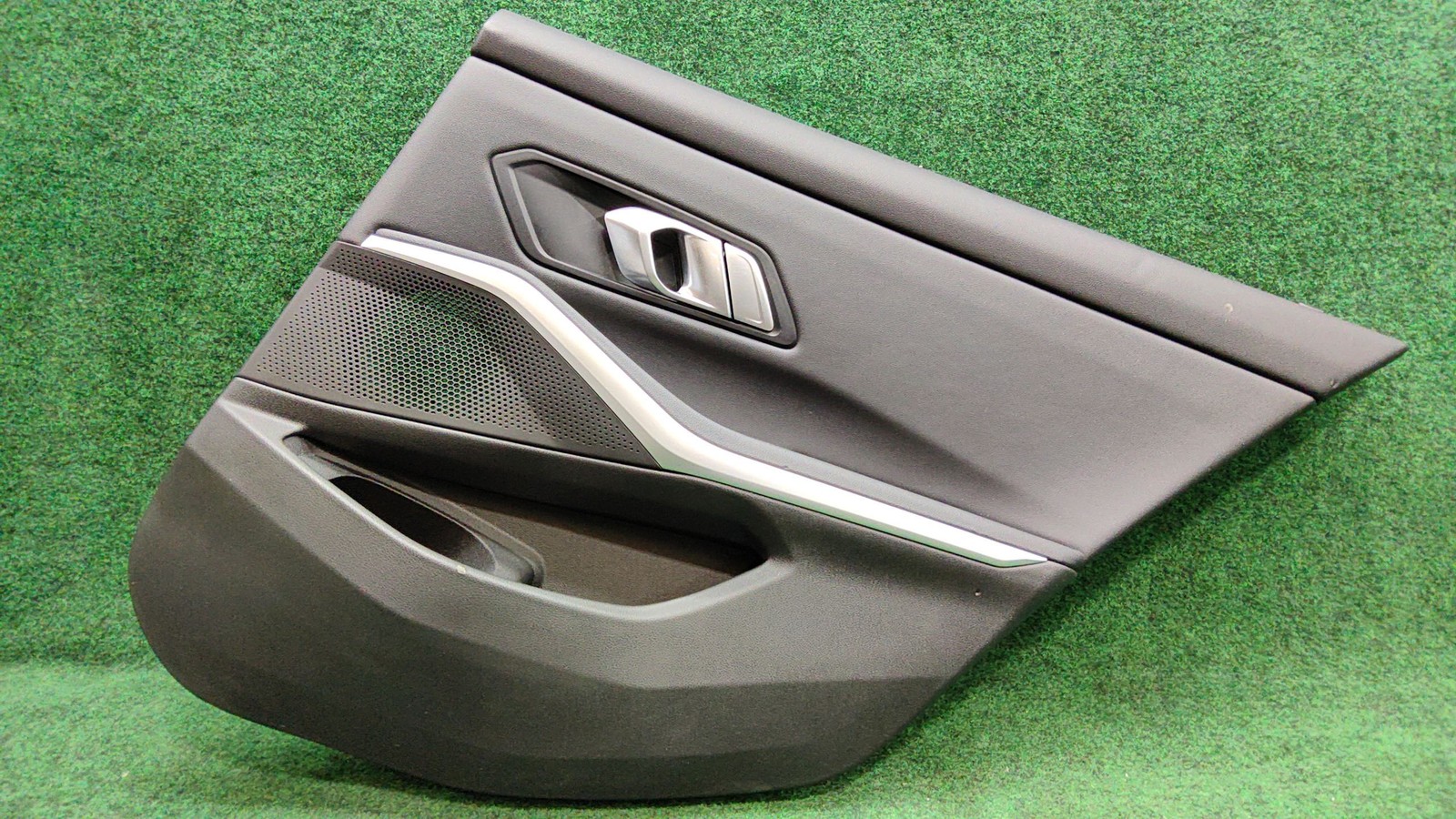 2019-2022 Bmw 330i Right Rear Door Trim Panel Oem 51429460712