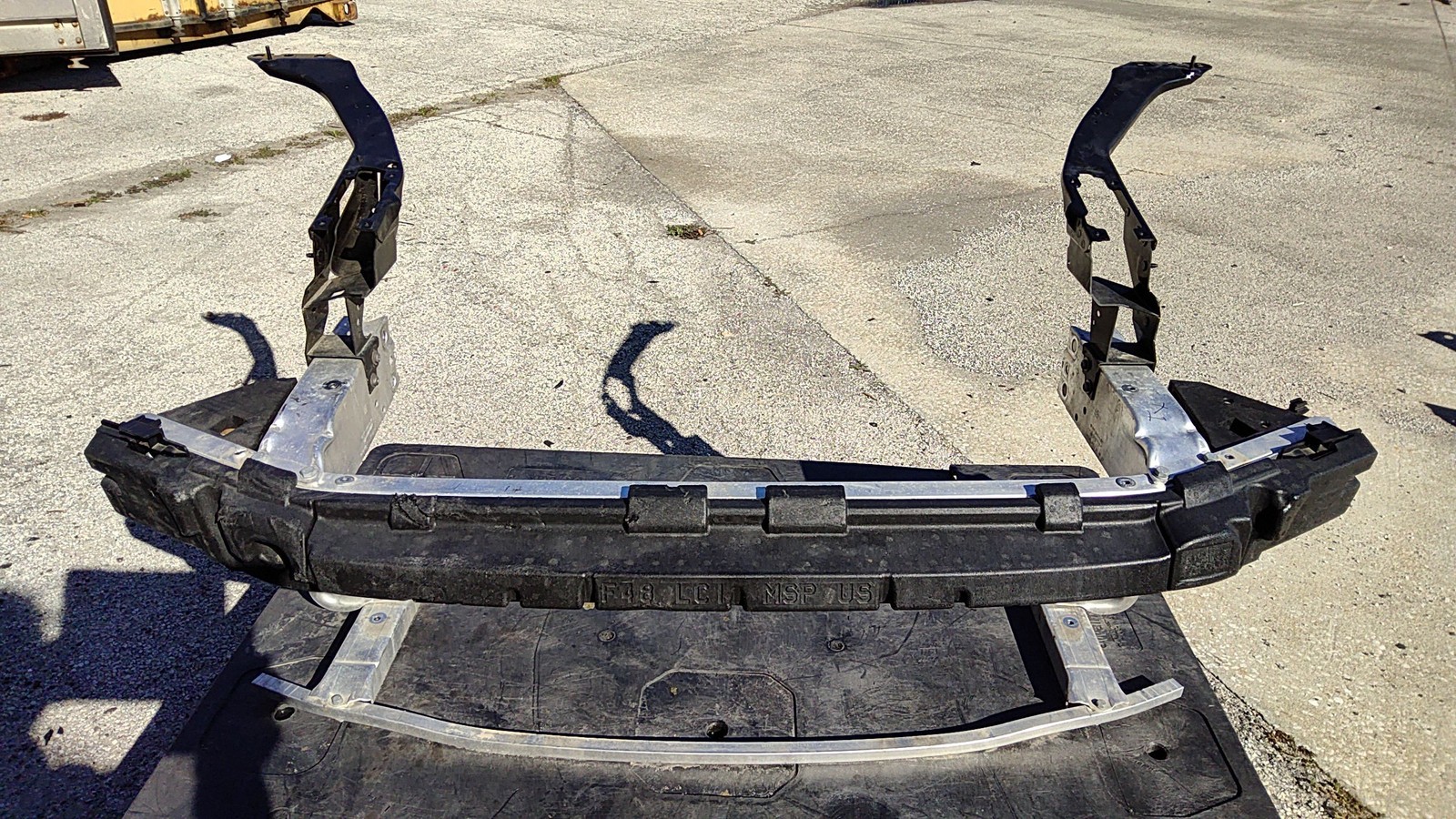 2016-2022 Bmw X1 Front Impact Reinforcement Bar Assembly Oem 51117342439