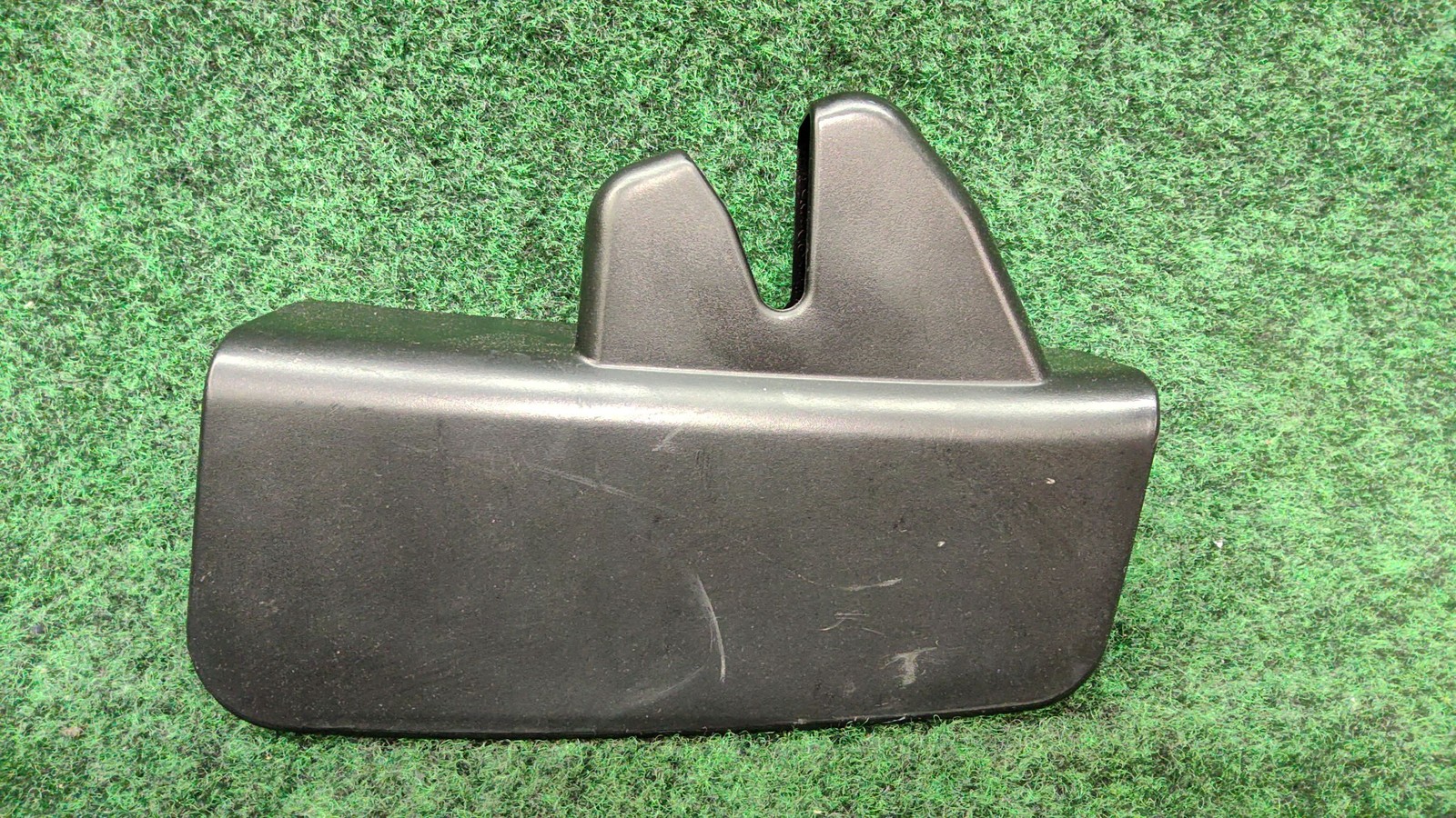 2019 Bmw X5 Right Finisher Catch Bracket Trim Cover Oem 51477479952