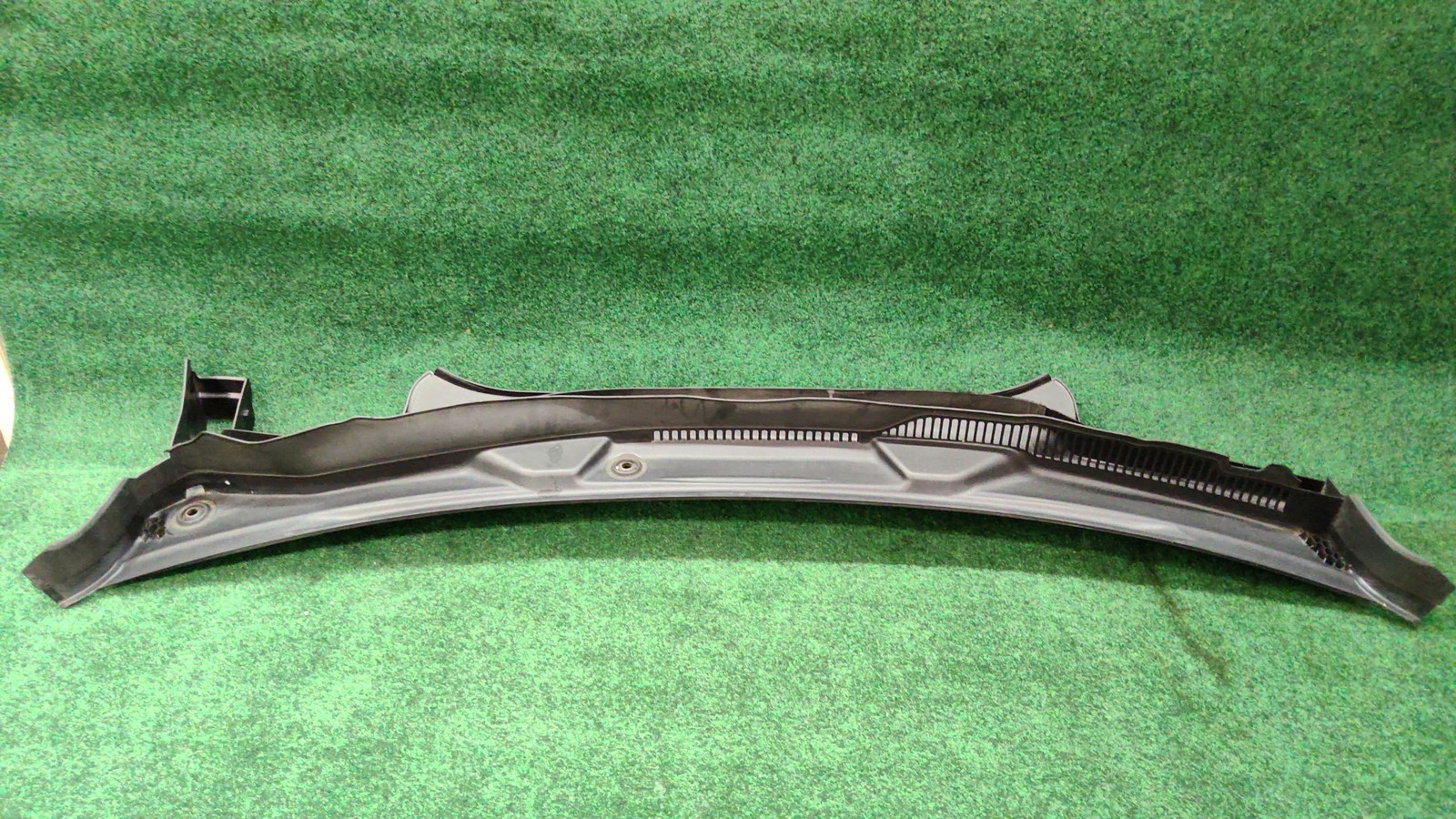 2018-2024 BMW X3 Windshield Cowl Vent Panel OEM 51717394819