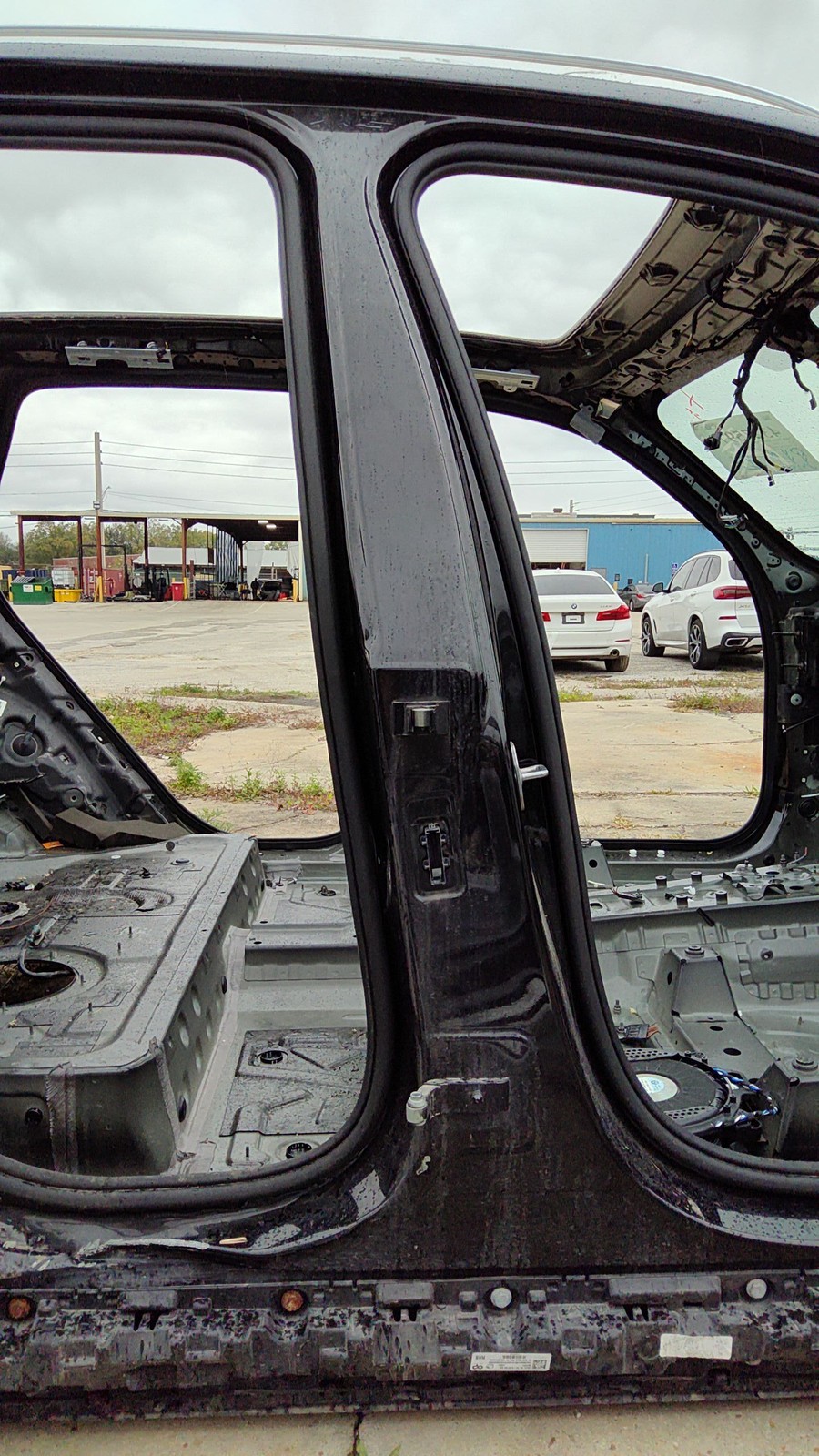 2019-2025 Bmw X5 Reinforcement B-pillar Right Black Sapphire 475 Oem 41007955030