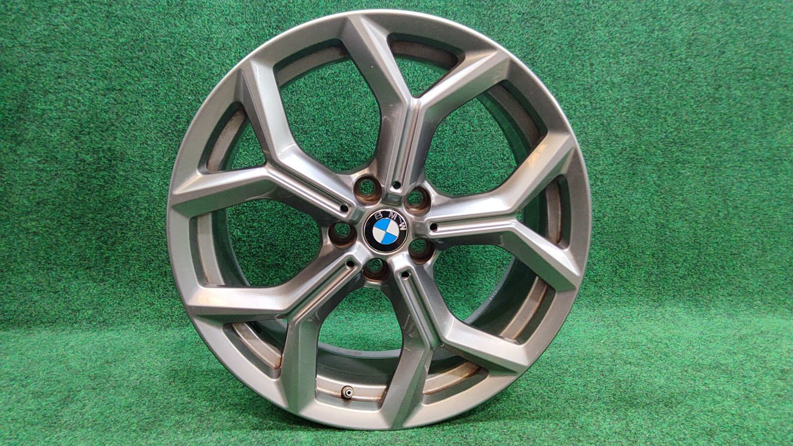 Bmw Wheel Light Alloy Rim Ferricgrey 5-y Spoke 7.5jx19 Oem 36116877327