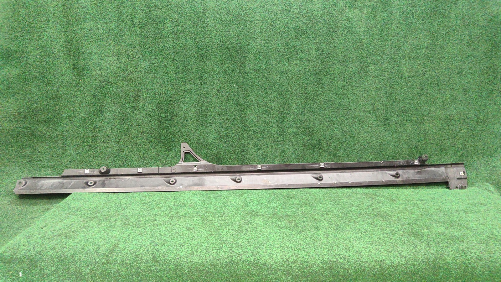 2016-2023 Audi Q7 Quattro Rocker Moulding Underbody Right Oem 4m0825212