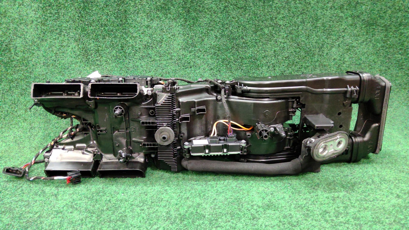 2017-2026 AUDI Q7 Rear HVAC A/C Heater Blower Box OEM 4m0820004