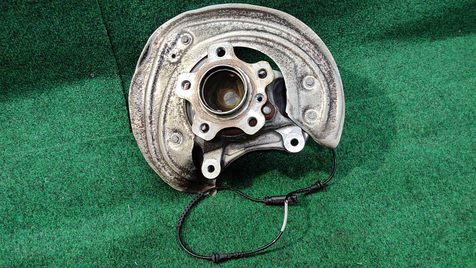 2019-2023 Bmw 330i Spindle Knuckle Front Left 59k Mls Oem 31206878609