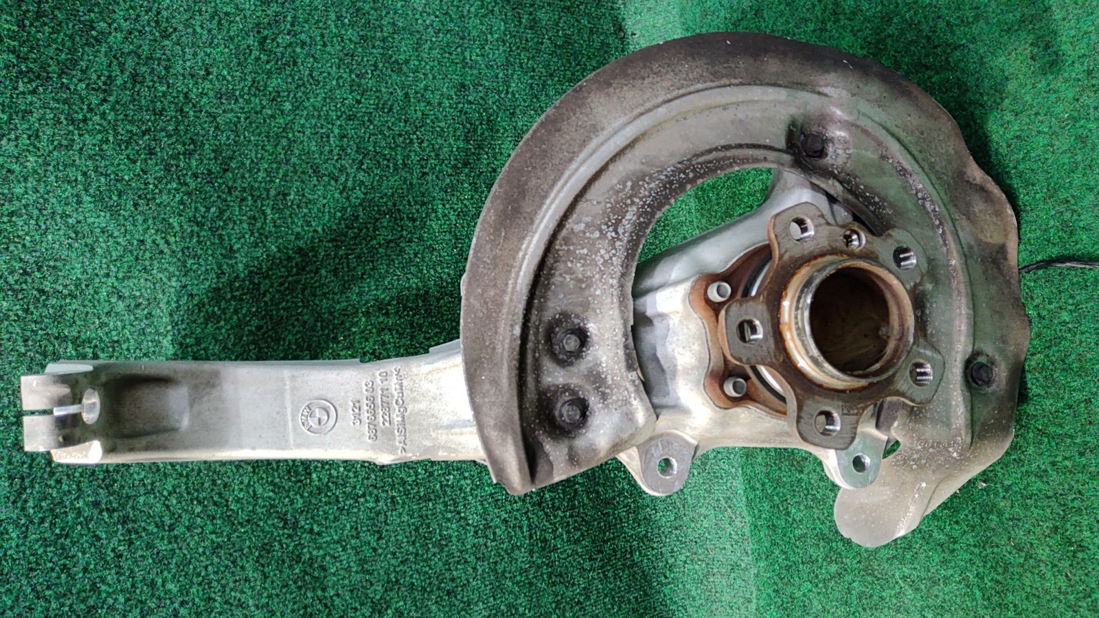 2019-2023 BMW X5 Steering Knuckle Right Assembly OEM 31216876656 31206864570