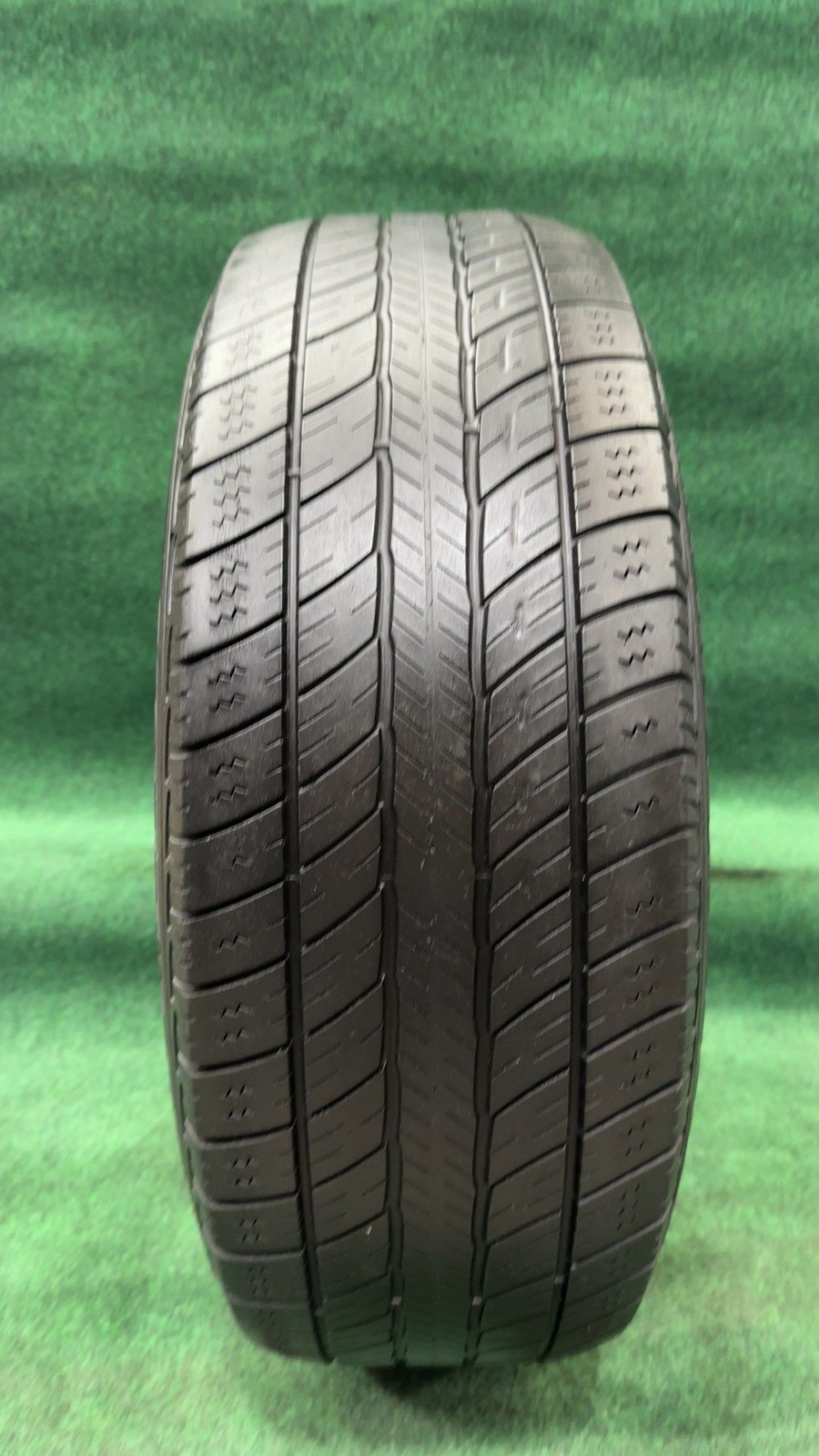 16 17 18 19 20 21 BMW X3 Tire 18' Whl 225/60-18uniroyal Tiger Paw 30% run out