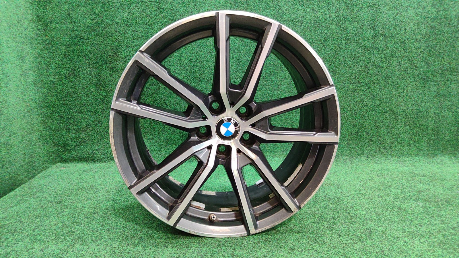 Bmw Wheel Rim V-spoke 7.5jx18 Orbitgrey Light Alloy Oem 36116883522