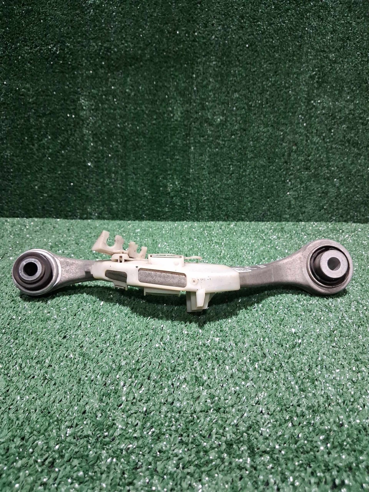 2017-2024 Bmw 530i Rear Right Wishbone Lower Control Arm Oem 33326883340