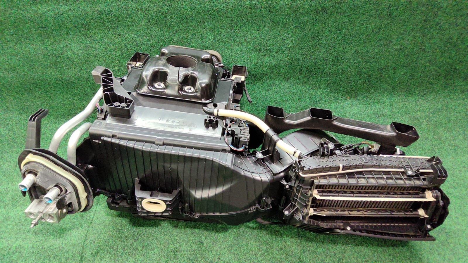 2018-2024 BMW X3 HVAC A/C Heater Evaporator Core Case OEM 64119382874