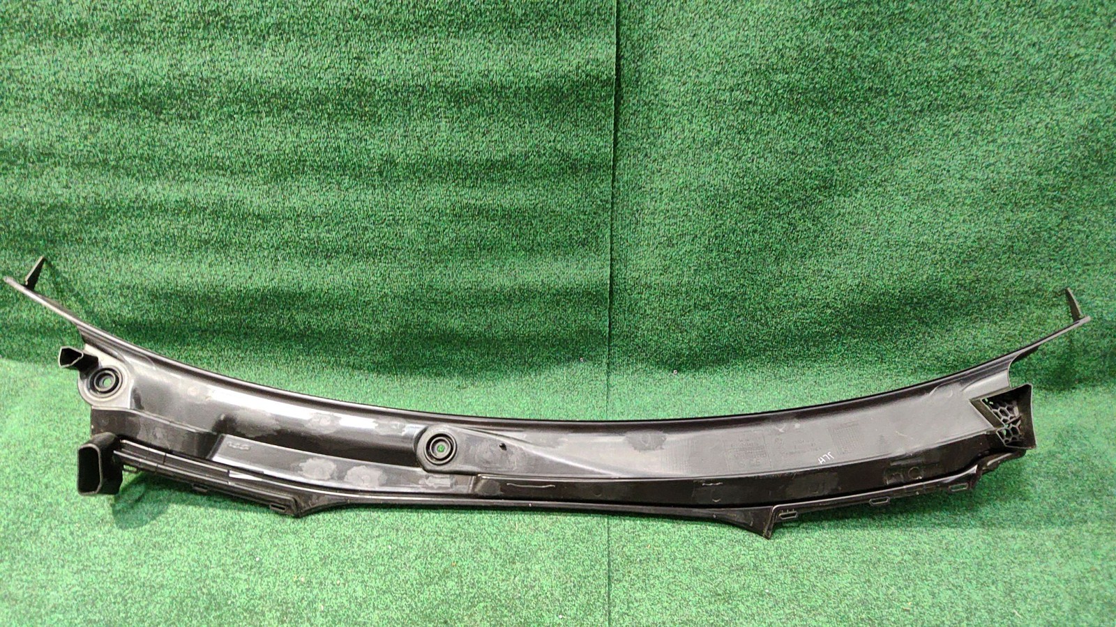 2014-2019 BMW X6 Windshiel Wiper Cowl Grille Vent Panel Cover OEM 51717434879
