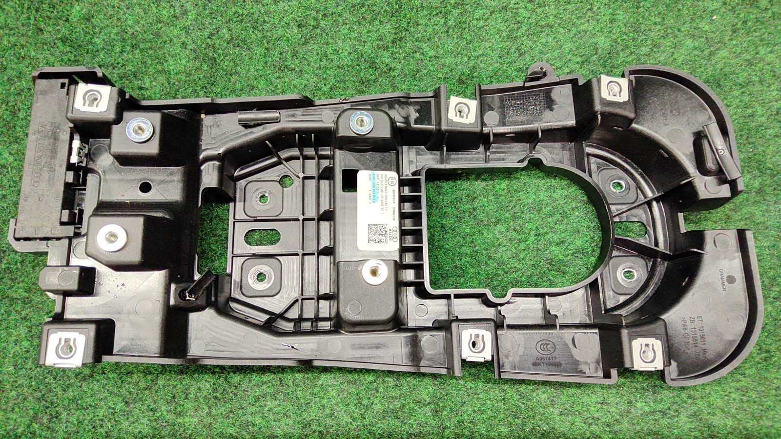 2017-2024 Audi Q5 Center Console Securing Bracket Oem 80b863531a Original