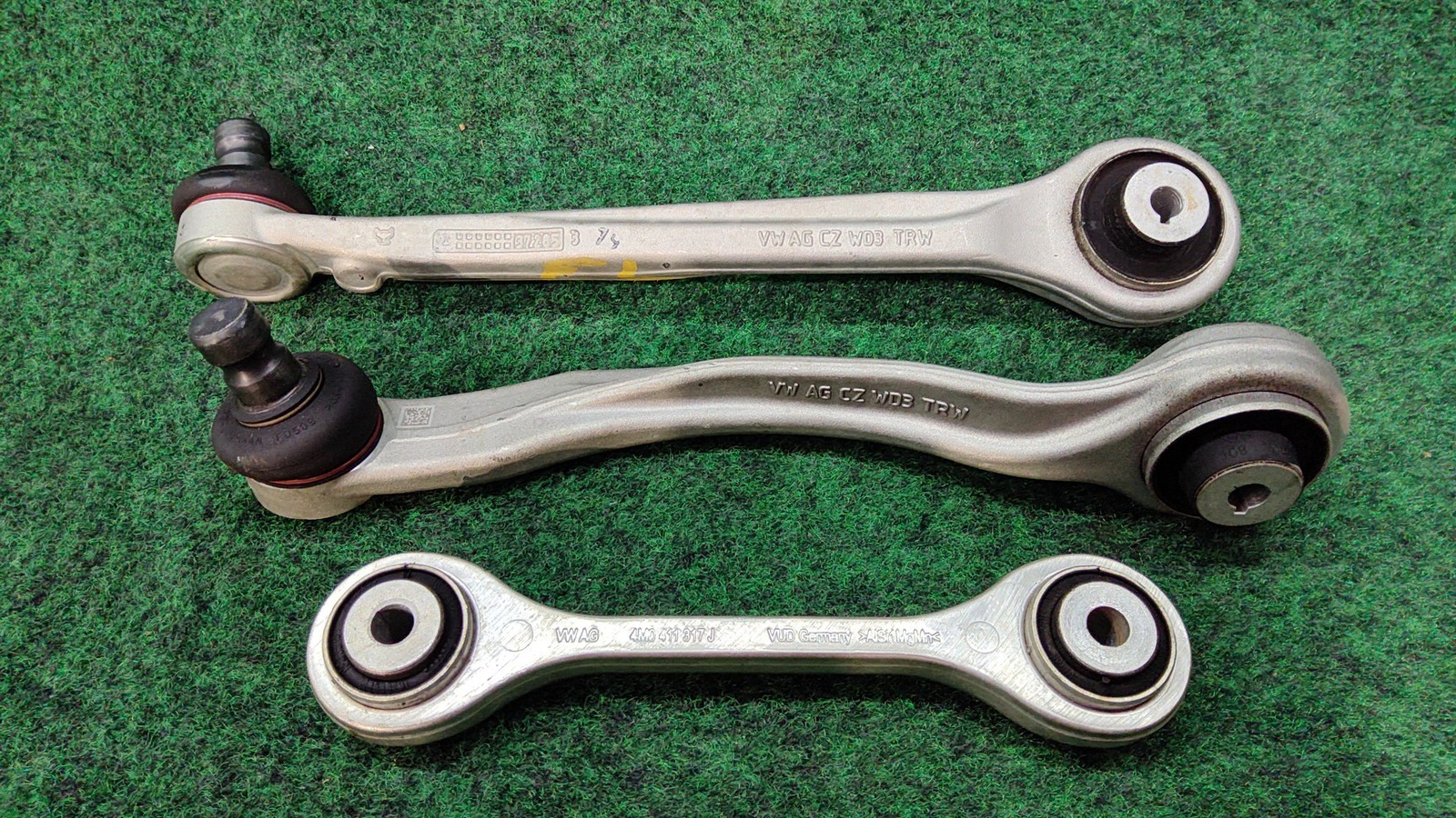 2021-2025 Audi Q5 Forward Set Of Control Arms 3pcs Oem Vwagc3wd3trw 4wd411517j