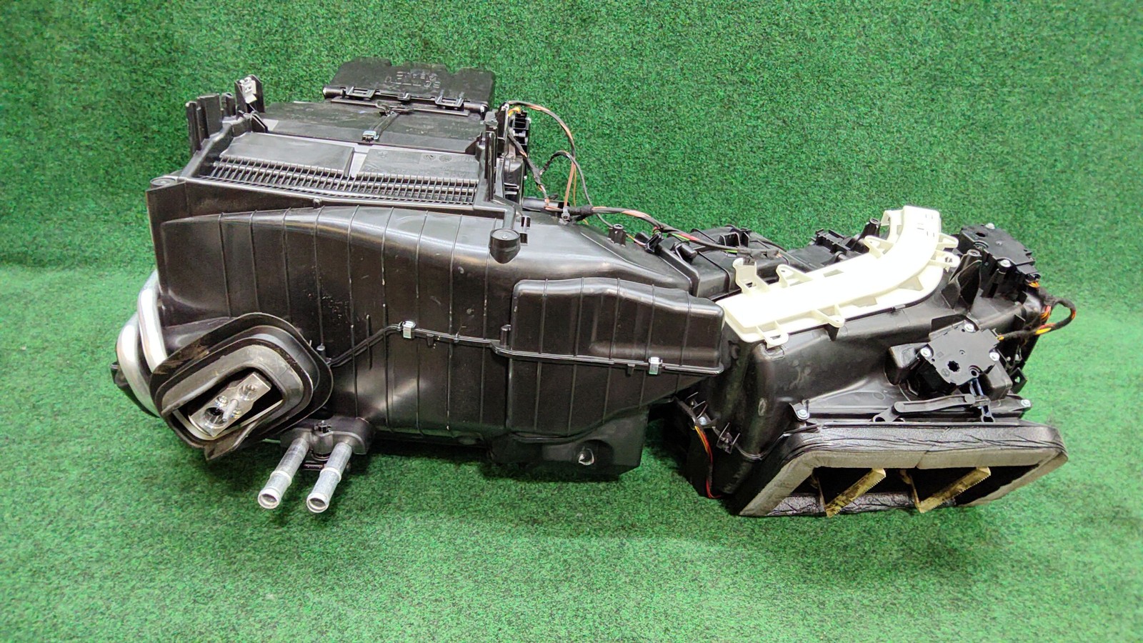 2021-2024 Audi Q5 Quattro Evaporator Distribution Housing 39k Mls Oem 4m0820356