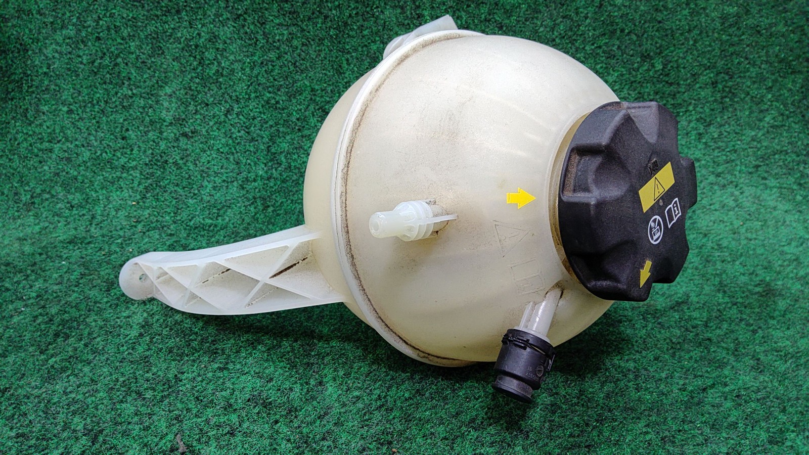 2019-2024 BMW X5 Coolant Expansion Tank OEM 17135A6A031