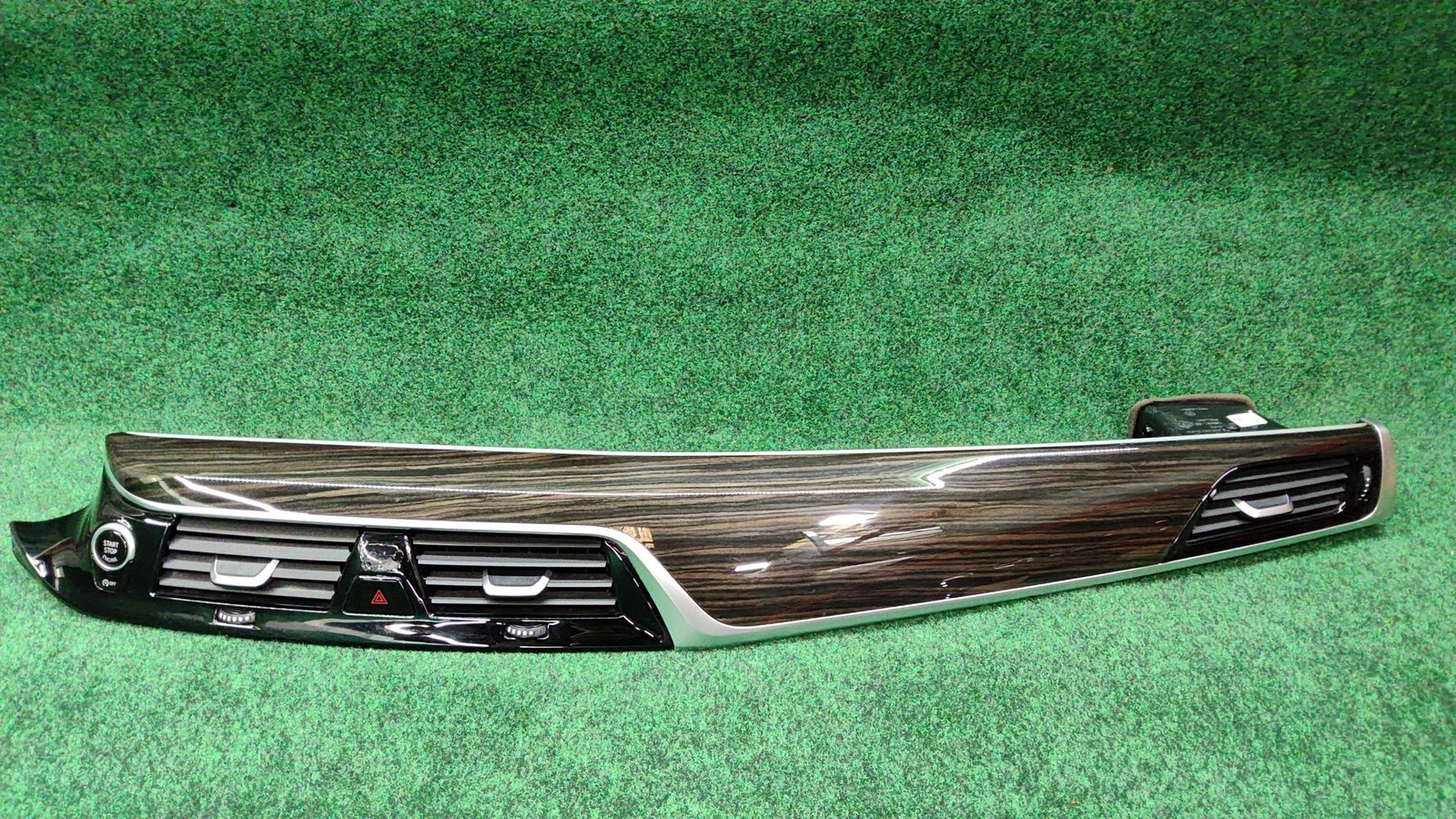 2017-2020 BMW 530i Dashboard A/C Heater Air Vent Grill OEM