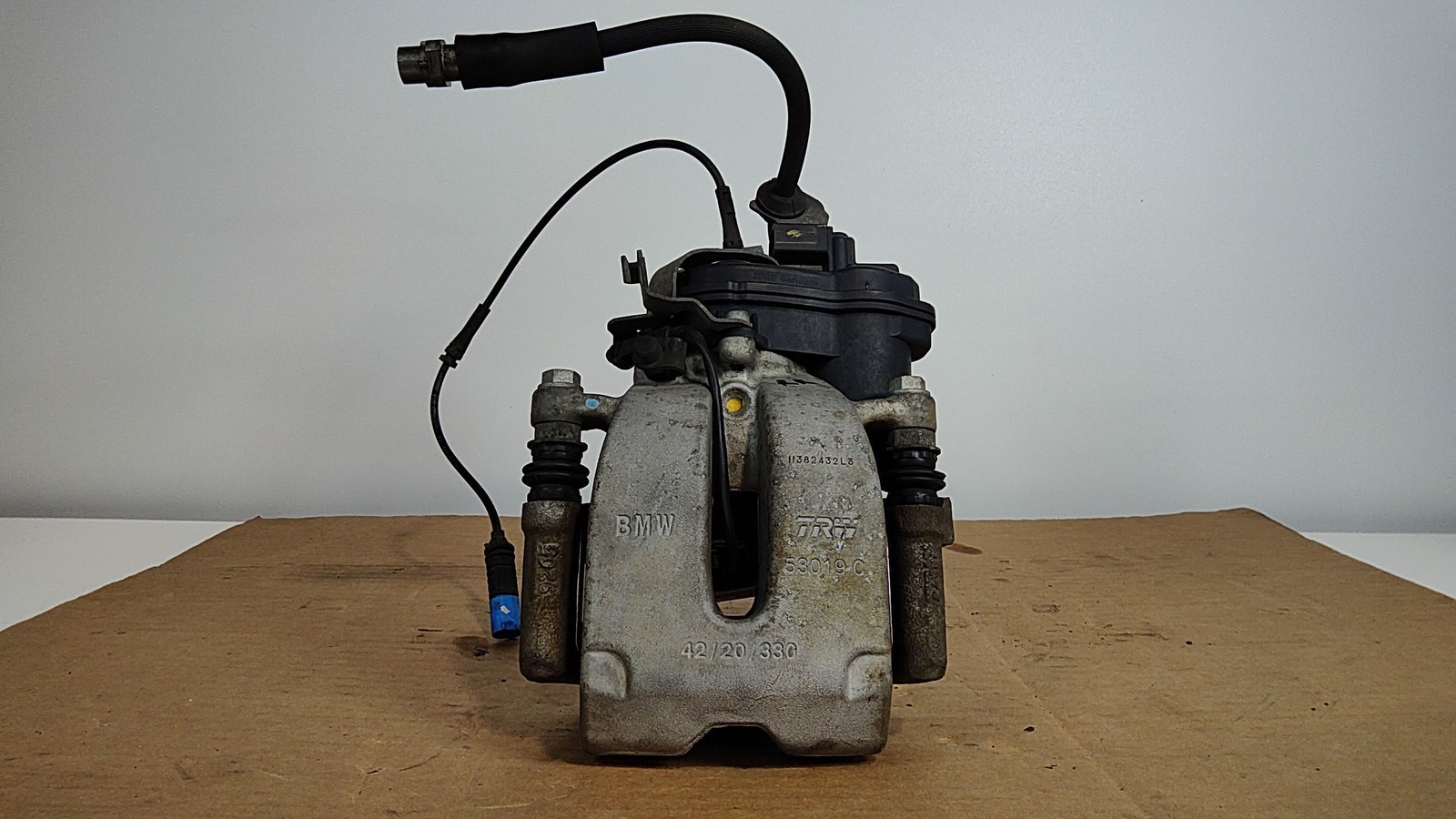 2018-2023 BMW X3 Rear Right Brake Disc Caliper OEM 34206887388 34216887386