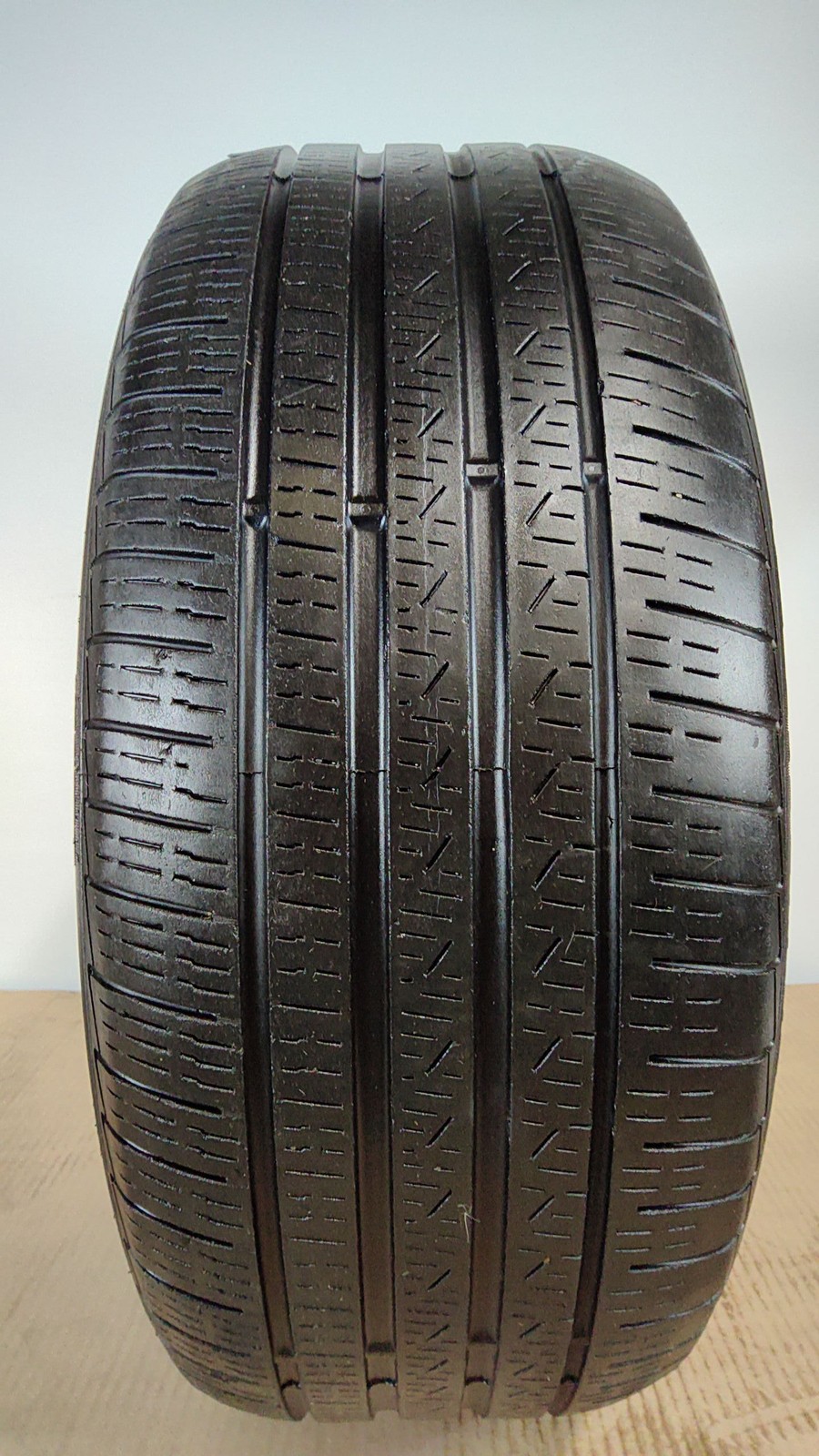 18 19 20 21 22 23 BMW 530I Tire 18' 245/45-18 Pirelli Cinturto 30% run out