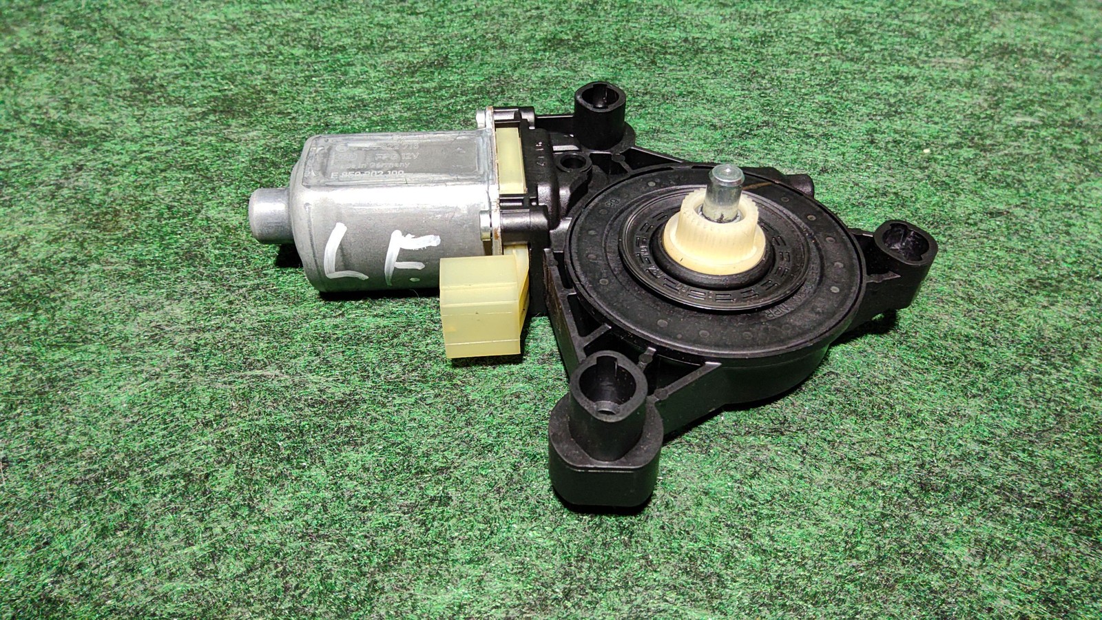 2015-2020 Audi A3 Quattro Front Left Window Motor Oem 5q0959802b