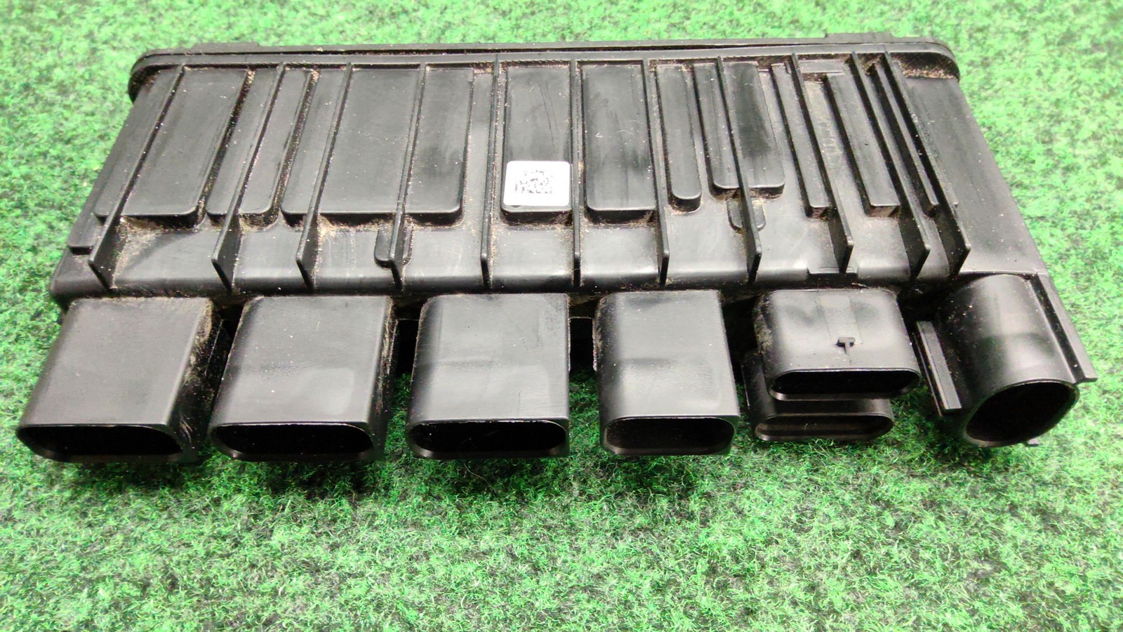 2019-2022 Bmw 330i Integrated Distribution Supply Box Oem 12638638551