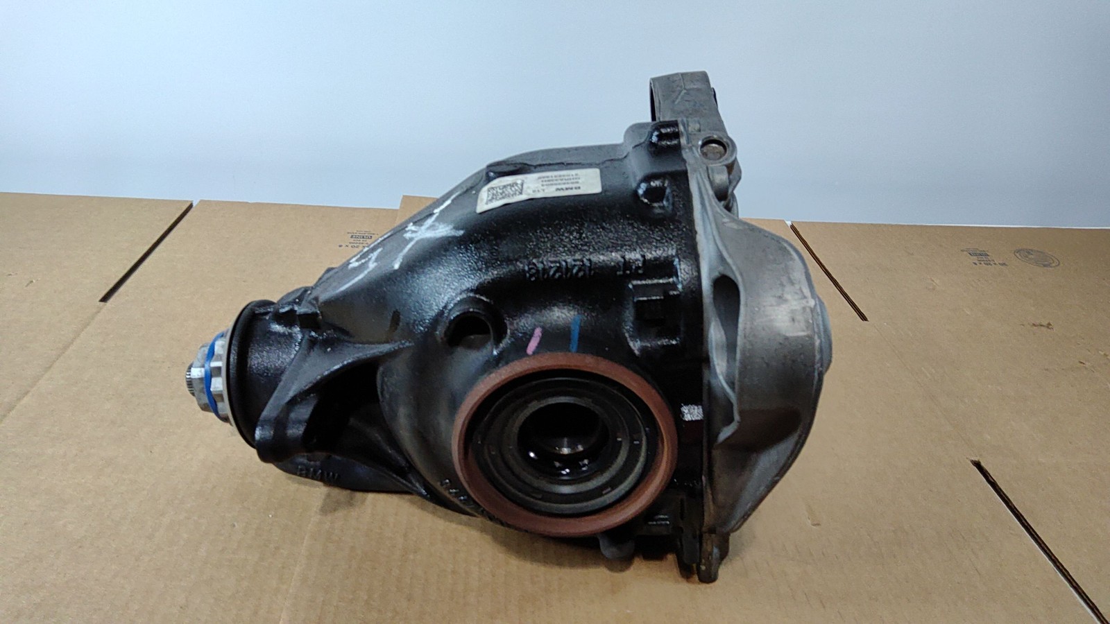 2019-2023 BMW X5 40i xDrive Rear Carrier/differential OEM 33109846337