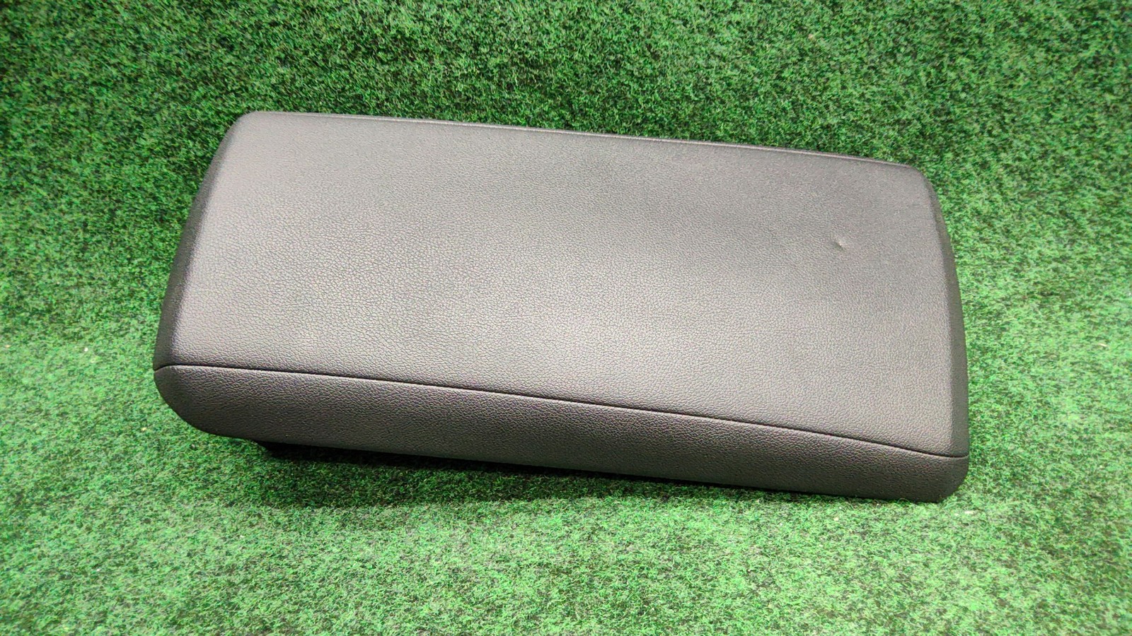 2019-2022 Bmw 330i Center Console Armrest Oem 51166994356