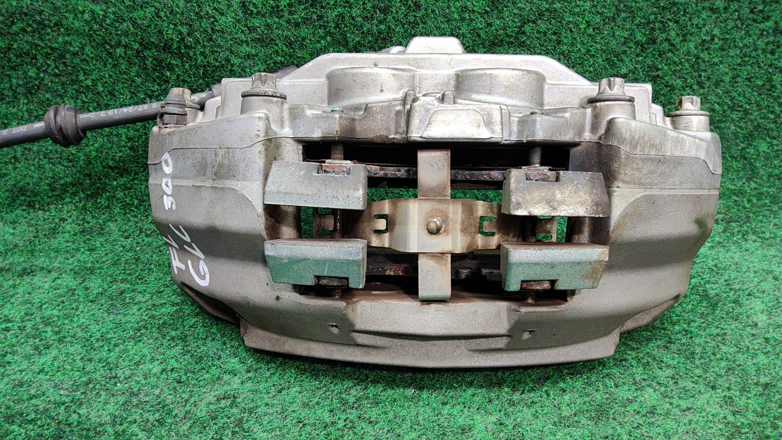 2016-2022 Mercedes Glc 300 Left Front Caliper Housing 17k Mls Oem A0114219398