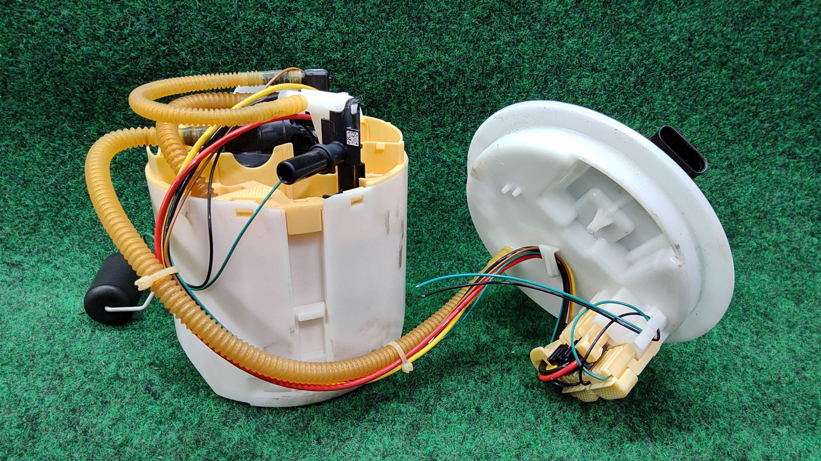 2019-2025 BMW X5 40i Fuel Pump Assembly Tank Mounted OEM 16117467658