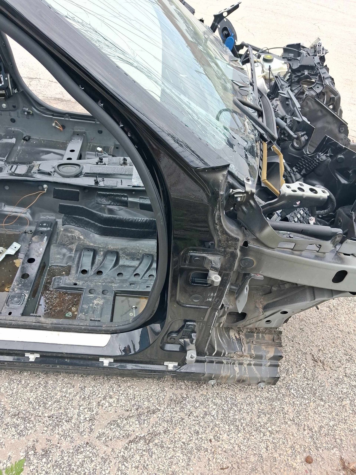 2015-2018 Mercedes Benz C300 Right A-Pillar Body Frame Black 040 OEM A2056303403