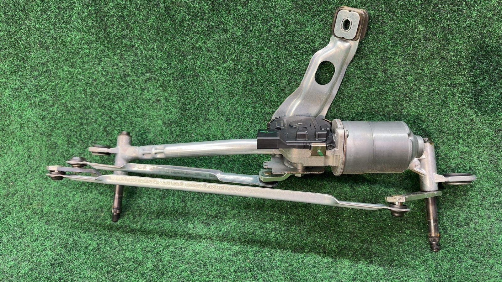 2016-2022 Bmw X1 Wiper Front Motor System Oem 61615a36e69