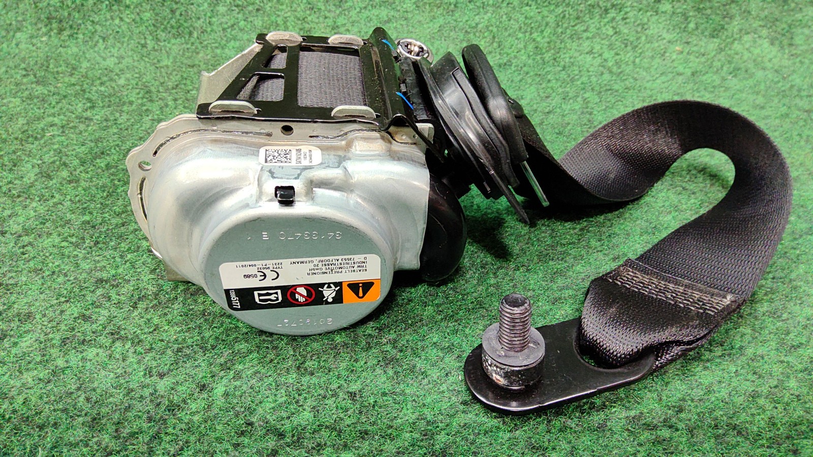 2019-2025 BMW X5 Rear Right Seat Belt OEM 72117941624